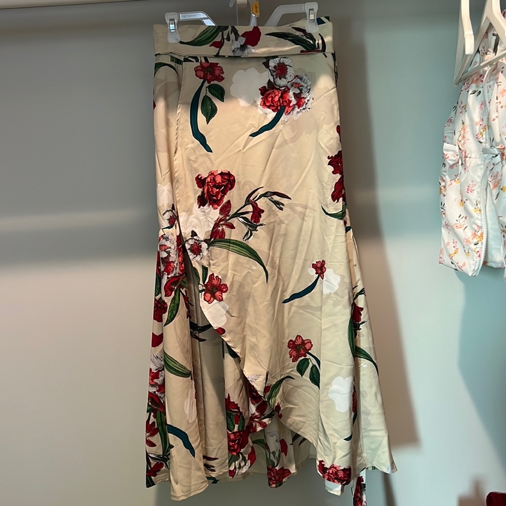 Very beautiful long skirt NWT